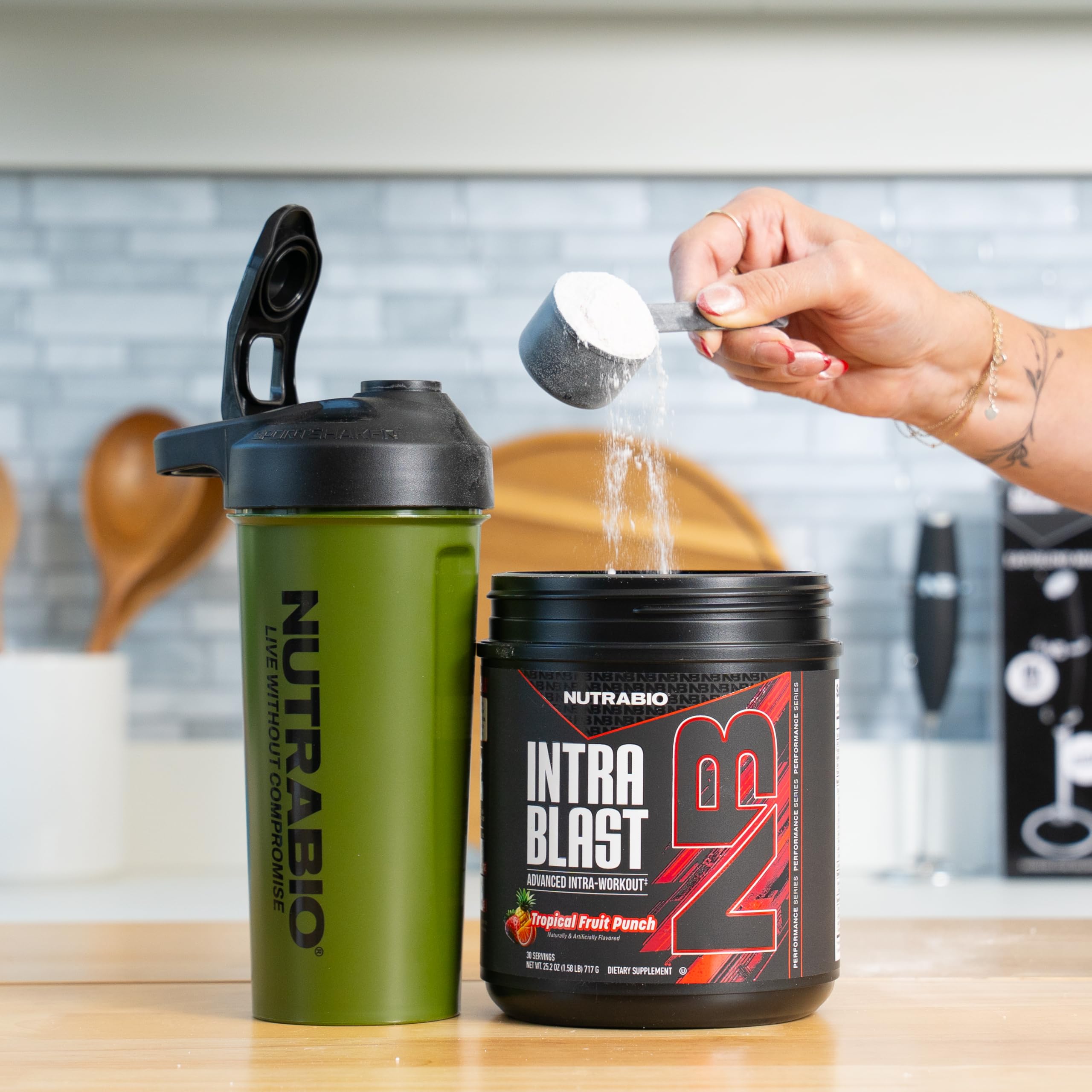 NutraBio Intra Blast Pre Workout & Muscle Recovery, Tropical Fruit Punch