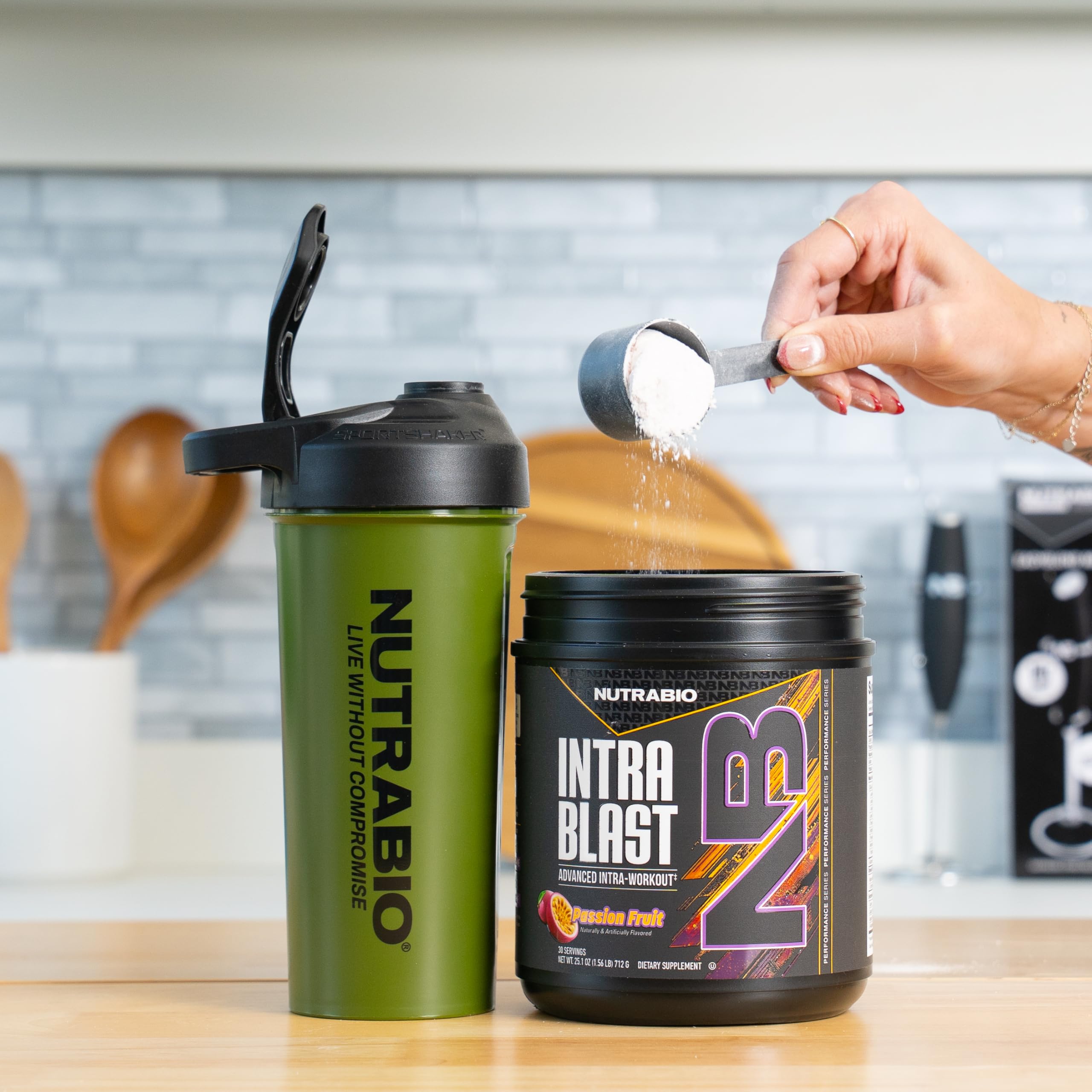 NutraBio Intra Blast Pre Workout & Muscle Recovery, Passion Fruit